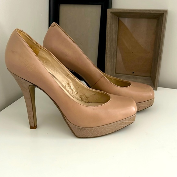 Beige Nine West Heels - Picture 1 of 5